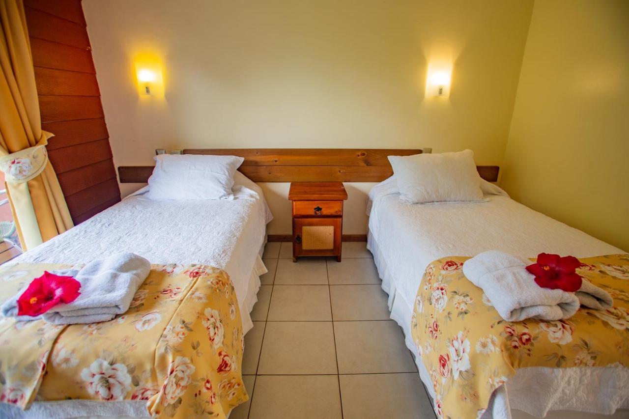Hostal Uruhao Hanga Roa Zewnętrze zdjęcie