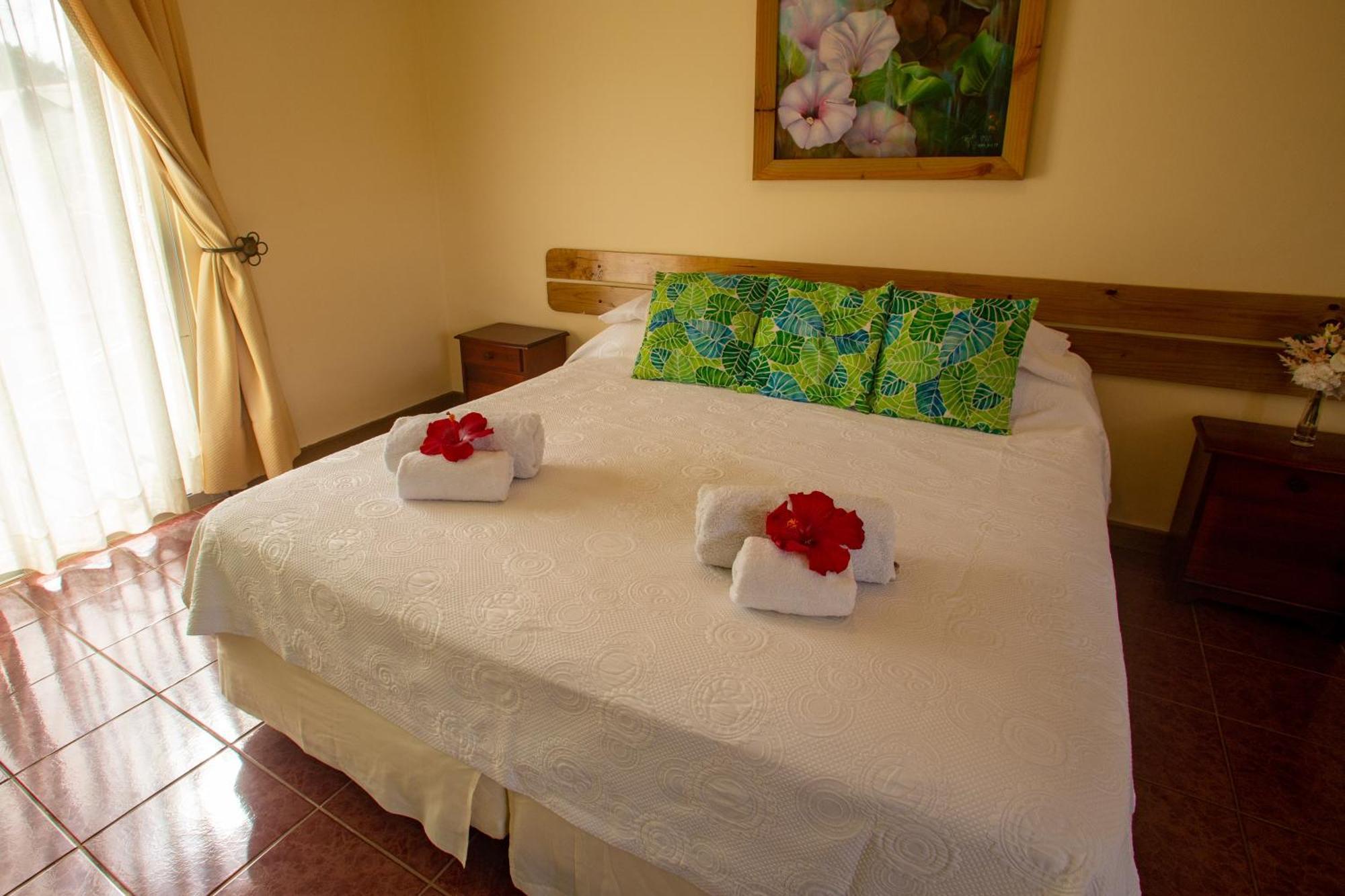 Hostal Uruhao Hanga Roa Zewnętrze zdjęcie