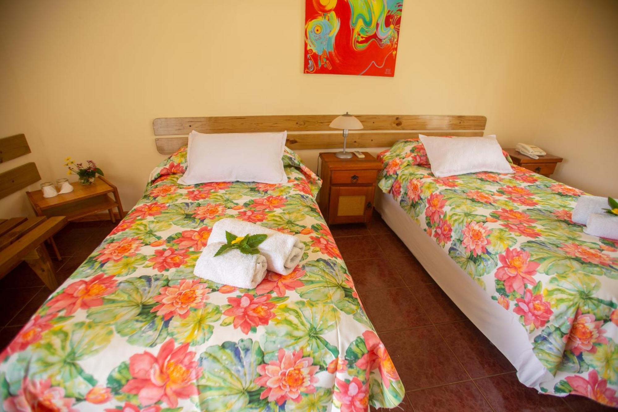 Hostal Uruhao Hanga Roa Zewnętrze zdjęcie