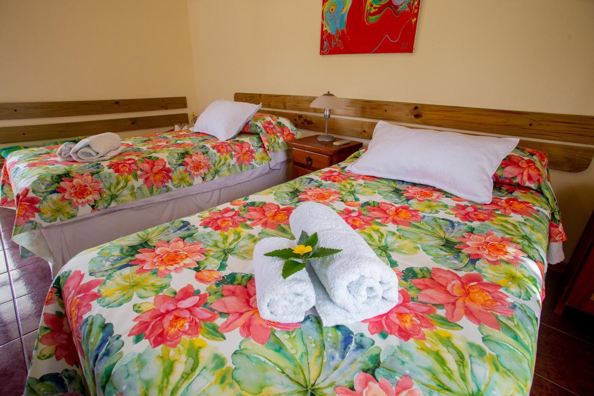 Hostal Uruhao Hanga Roa Zewnętrze zdjęcie