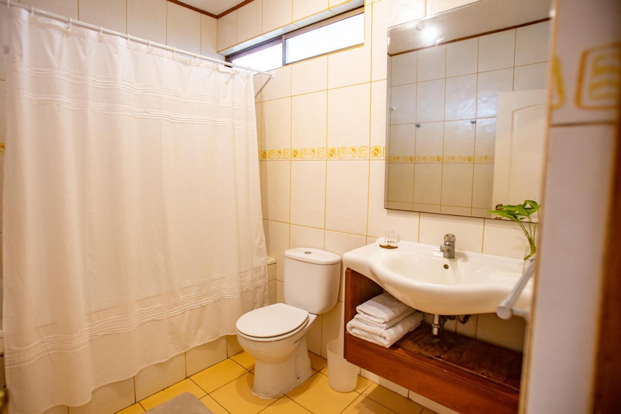 Hostal Uruhao Hanga Roa Zewnętrze zdjęcie